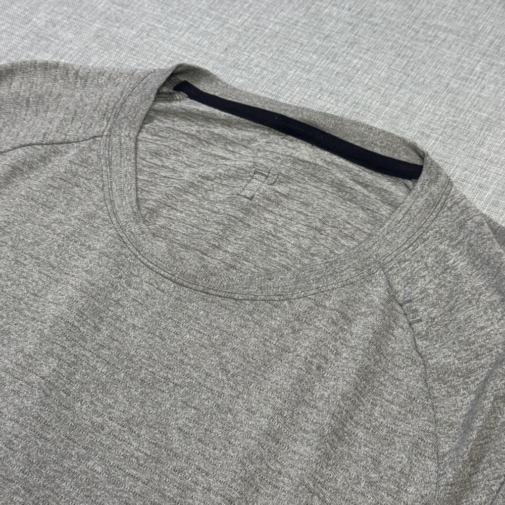 Lululemon Shirt Mens M Gray Jersey Short Sleeve Crewneck Moisture Wicking